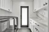 915 7th St - Photo 33