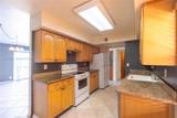 430 Commodore Dr - Photo 3