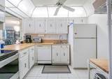 800 Parkview Dr - Photo 8