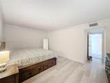 1000 Parkview Dr - Photo 32