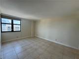 2555 Collins Ave - Photo 23