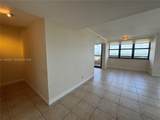 2555 Collins Ave - Photo 34