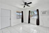 724 6th St - Photo 3