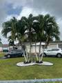 14851 307 - Photo 2