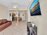 535 29th Ter - Photo 4