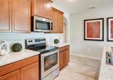 1109 Colonnade - Photo 2