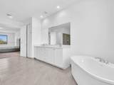 4996 Corrado Ave - Photo 40