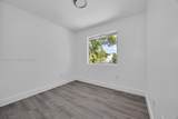 2956 44 ST - Photo 18