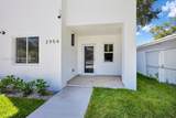 2956 44 ST - Photo 2