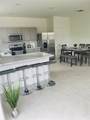 916 19th St - Photo 3