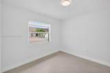 4530 143 PL. - Photo 26