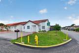 4530 143 PL. - Photo 38