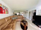 9820 Hollybrook Lake Dr - Photo 18