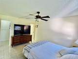 9820 Hollybrook Lake Dr - Photo 23