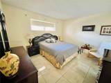 9820 Hollybrook Lake Dr - Photo 7