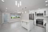 102 Upminster  E - Photo 1