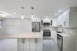 102 Upminster  E - Photo 2