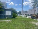 1041 35th St - Photo 2