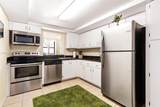 800 Parkview Dr - Photo 17