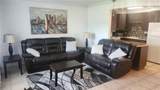 226 Markham K - Photo 2