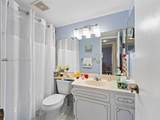 9820 Hollybrook Lake Dr - Photo 11