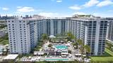 2301 Collins Ave - Photo 3