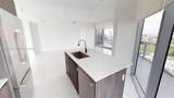 488 18th St - Photo 4