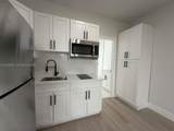 2425 6th St - Photo 3