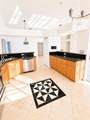 569 Spinnaker - Photo 12