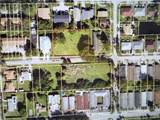 920 9th St - Photo 2