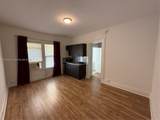 126 Mendoza Ave - Photo 2