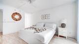 2401 Collins Ave - Photo 11