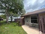 322 Briarwood Cir - Photo 3