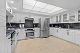 520 Brickell Key Dr - Photo 15