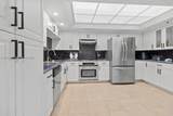 520 Brickell Key Dr - Photo 16