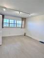 575 Oaks Ln - Photo 4