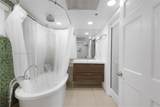 1024 Ocean Dr - Photo 32