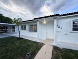 561 39th St - Photo 1