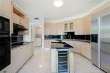 300 Pointe Dr - Photo 10