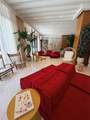 90 32nd St - Photo 2