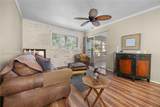 1001 Pine Isle Ln - Photo 5