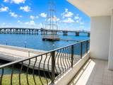 555 15th St - Photo 1