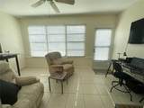 1009 Harwood C - Photo 18