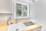 261 15th St (Studio) - Photo 10