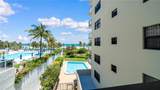 1623 Collins Ave - Photo 2