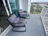 275 18th St - Photo 4