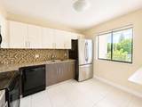 405 Lakeview Dr - Photo 2