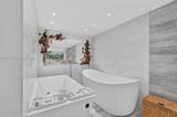 2301 Collins Ave - Photo 17