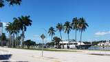 5401 Collins Ave - Photo 30