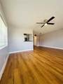 21 Windsor B - Photo 2